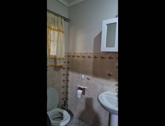3 BEDROOM HOUSE FOR SALE IN LENNOXTON